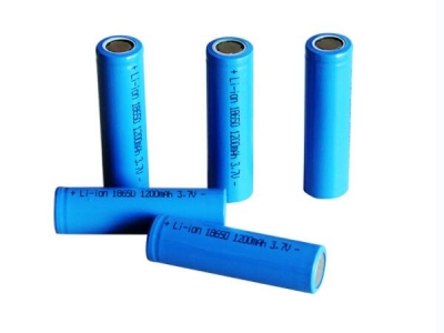3.7V 1200mAh 18650 Cylindrical Rechargeable Li-Ion Battery